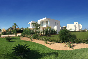 Dom na sprzedaż 232m2 Pafos Coral Bay - zdjęcie 3