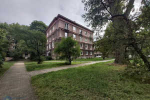 Przy Placu Hallera po remoncie