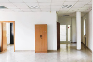 przestronny, jasny lokal 90 m ul. Nawojki