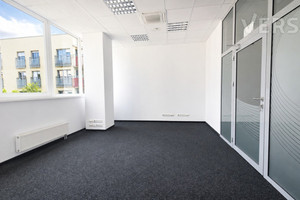 4 pomieszczenia, parking