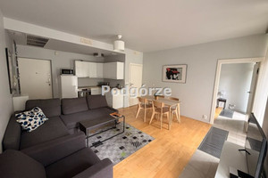 2 zadbane pokoje, ścisłe centrum, winda