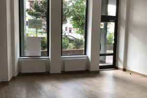 Centrum - Lokal handlowy 68 m2 róg ul. Dietla w Krakowie.