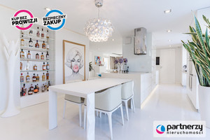 Luksusowy penthouse z prywatną windą i tarasem!