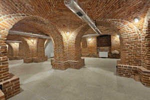 Lokal|Księcia Witolda|265 m2|Zabytkowy Spichlerz