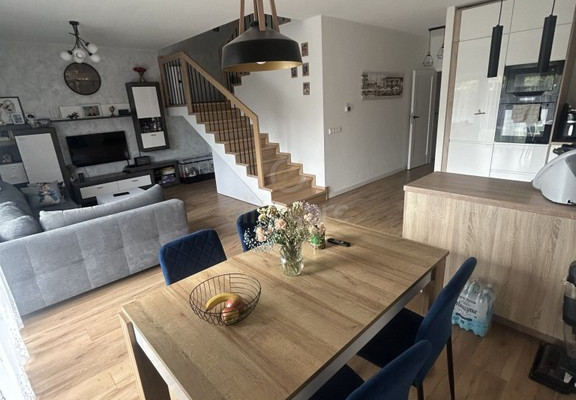 Gotowy do zamieszkania dom w zabudowie szeregowej | 126 m² | Skarbimierz Osiedle