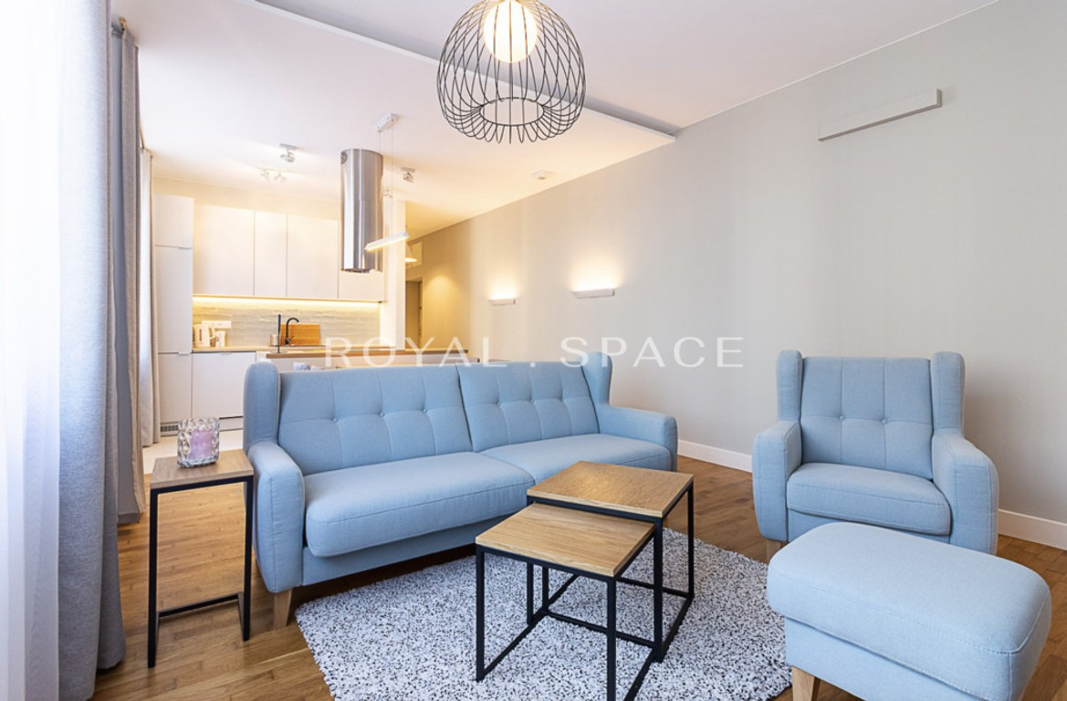 Mieszkanie 3-pok. 68 m², Stare Miasto, ul. Józefa Sarego, zdjęcie 2
