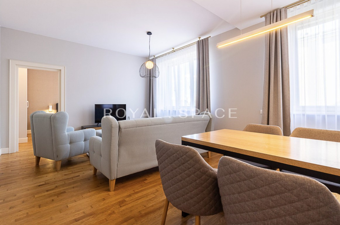 Mieszkanie 3-pok. 68 m², Stare Miasto, ul. Józefa Sarego, zdjęcie 3