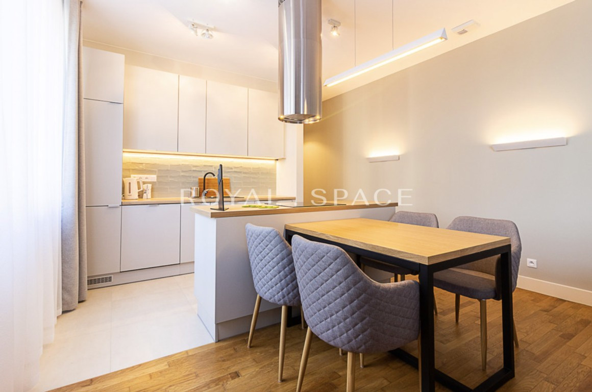 Mieszkanie 3-pok. 68 m², Stare Miasto, ul. Józefa Sarego, zdjęcie 4