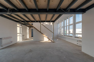 Dwupoziomowy loft w sercu Starego Mokotowa, nowa winda