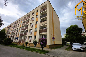 Mieszkanie na I piętrze naprzeciw C.H. MAX