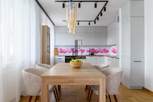 120 m² | 150 m od Metra Natolin | 2 loggie