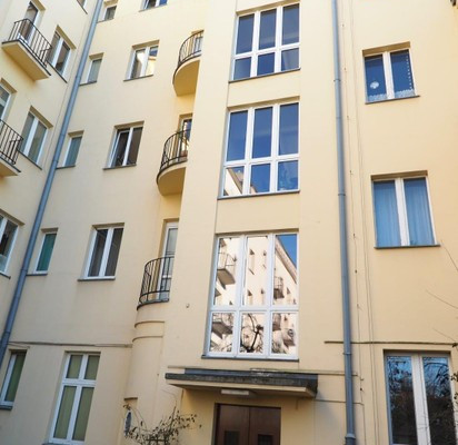 Przestronne mieszkanie w centrum Łodzi – inwestycja lub biuro!