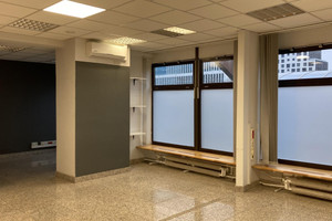Galeriowiec, Powstańców, klimatyzacja, od zaraz