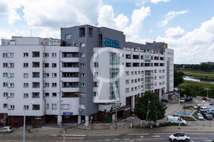 Dwa wejścia Widne gabinety z dostępem do wody