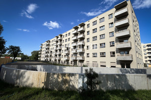 słoneczne mieszkanie | balkon |oddzielna kuchnia