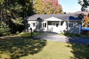 Dom na sprzedaż 221m2 4692 Rue Bélair, Val-Morin, QC J0T2R0, CA - zdjęcie 1