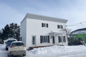 Dom na sprzedaż 177m2 333 Rue St-Paul, Métabetchouan/Lac-à-la-Croix, QC G8G2B2, CA - zdjęcie 1