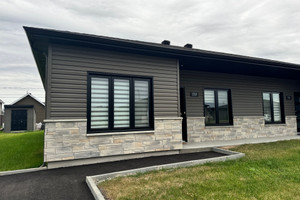 Dom do wynajęcia 99m2 1737 Rue Haziel, Chicoutimi, QC G7J0K7, CA - zdjęcie 2