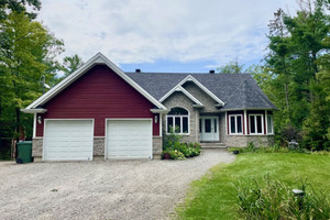 Dom na sprzedaż 149m2 39 Rue Périneault, Val-des-Monts, QC J8N0A4, CA - zdjęcie 1