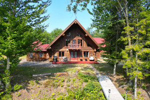 Dom na sprzedaż 132m2 201 Ch. du Baluchon, Lac-des-Plages, QC J0T1K0, CA - zdjęcie 2