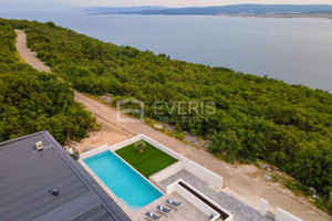 Dom na sprzedaż 380m2 Primorsko-goranska Crikvenica - zdjęcie 3