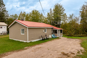 Dom na sprzedaż 83m2 4 Av. Laviolette, Sainte-Christine-d'Auvergne, QC G0A1A0, CA - zdjęcie 1