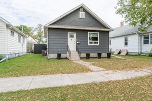 Dom na sprzedaż 77m2 115 Rosseau Ave W, Winnipeg, MB R2C 1X1, Canada - zdjęcie 3