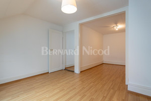 Mieszkanie do wynajęcia 39m2 Rue de Bourg  - zdjęcie 2