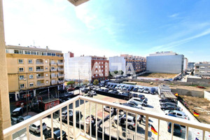 Mieszkanie na sprzedaż 64m2 Walencja Alicante Torrevieja Calle Fuensanta  - zdjęcie 3