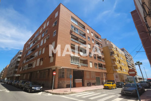 Mieszkanie na sprzedaż 55m2 Walencja Alicante Torrevieja Calle Valencia  Nº - zdjęcie 1