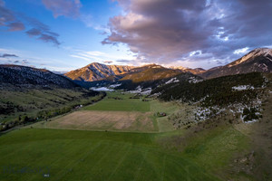 Działka na sprzedaż NHN Suce Creek Road, Park County, MT - zdjęcie 1