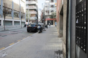 Mieszkanie do wynajęcia 60m2 Katalonia Barcelona Carrer de Sant Màrius - zdjęcie 2