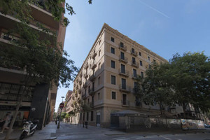 Mieszkanie do wynajęcia 68m2 Katalonia Barcelona Carrer del Consell de Cent - zdjęcie 2