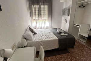 Mieszkanie do wynajęcia 110m2 Andaluzja Malaga Calle José Iturbi - zdjęcie 1