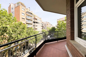 Mieszkanie do wynajęcia 102m2 Katalonia Barcelona Carrer de Roger de Llúria - zdjęcie 3