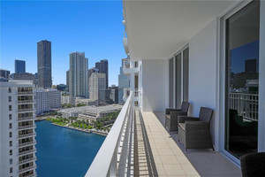 Dom do wynajęcia 139m2 801 Brickell Key Blvd  - zdjęcie 2