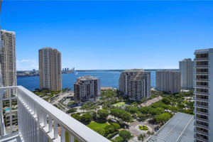 Dom do wynajęcia 139m2 801 Brickell Key Blvd  - zdjęcie 1