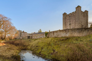 Dom na sprzedaż 1859m2 Boroughgate, England - zdjęcie 2