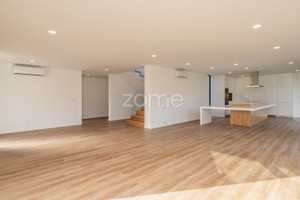 Dom na sprzedaż 210m2 Braga Braga - zdjęcie 1