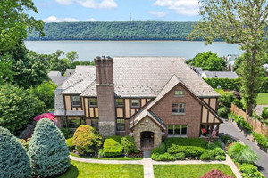 Dom na sprzedaż 288m2 151 Hudson Terrace, Westchester, NY - zdjęcie 1