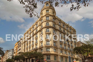 Komercyjne do wynajęcia 385m2 Katalonia Barcelona - zdjęcie 1