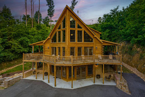 Dom na sprzedaż 339m2 761 Village Loop Rd Bear Mountain Chalet, Sevier, TN - zdjęcie 1