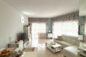 Mieszkanie na sprzedaż 90m2 Wyspy Kanaryjskie Santa Cruz de Tenerife - zdjęcie 2