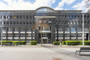 Komercyjne do wynajęcia 828m2 Zurich Thurgauerstrasse  - zdjęcie 1