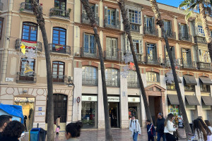 Mieszkanie na sprzedaż 131m2 Andaluzja Malaga Plaza de la Constitución - zdjęcie 1