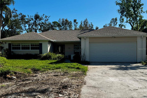 Dom na sprzedaż 192m2 5257 Venetian Boulevard NE, Pinellas County, FL - zdjęcie 1