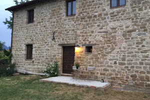 Komercyjne na sprzedaż 380m2 Camerino Marche Italy Loc Gorgiano 3 Camerino Marche  - zdjęcie 1