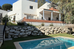 Dom na sprzedaż 320m2 Andaluzja Malaga Benalmadena - zdjęcie 1