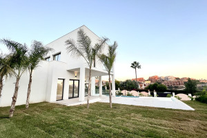 Dom na sprzedaż 352m2 Andaluzja Malaga - zdjęcie 1