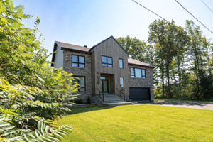 Dom na sprzedaż 244m2 14 Rue Kay, Notre-Dame-de-l'Île-Perrot, QC J7W1R8, CA - zdjęcie 2